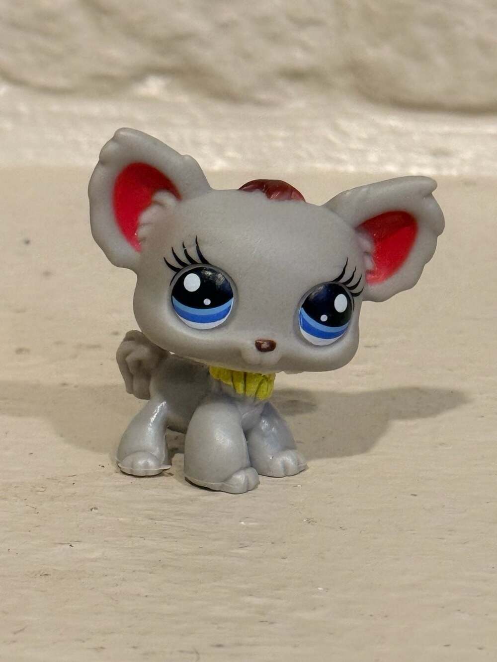 RARE Littlest Pet Shop Authentic Gray Pink Ear Chihuahua #1138